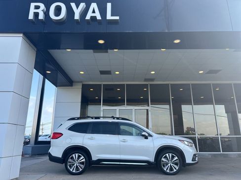 Used 2020 Subaru Ascent Limited w/ Popular Package #3 AWD/4WD image 1