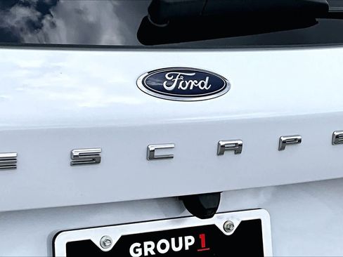 Used 2023 Ford Escape ST-Line w/ Tech Pack #1 image 10