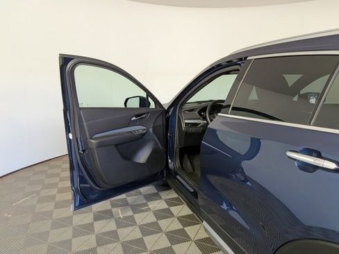 Certified 2022 Cadillac XT4 Premium Luxury w/ Enhanced Visibility Package image 18