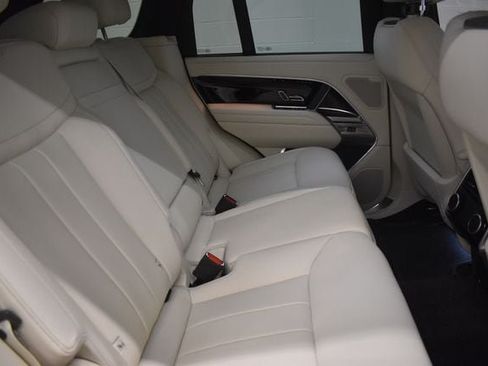 Used 2025 Land Rover Range Rover SE AWD/4WD image 16
