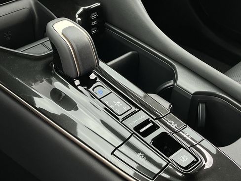 New 2026 Toyota Crown AWD/4WD image 17