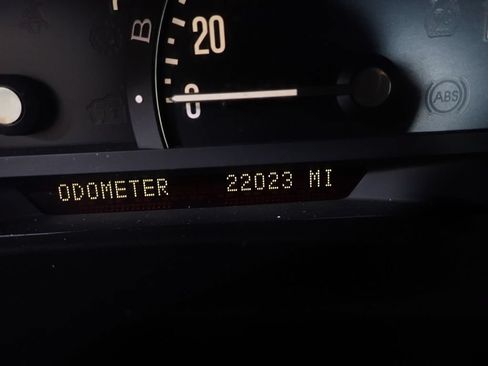 Used 2005 Cadillac XLR RWD image 36