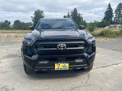 Used 2025 Toyota Tacoma SR5 RWD image 3