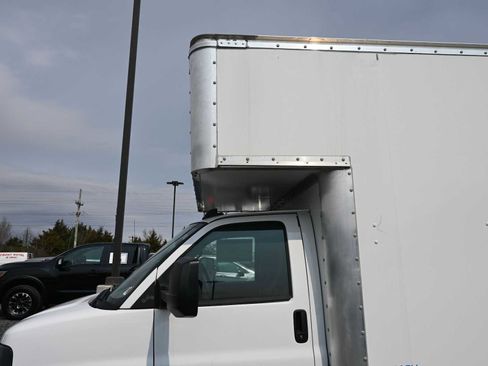 New 2024 GMC Savana 4500 w/ Power Convenience Package RWD image 23