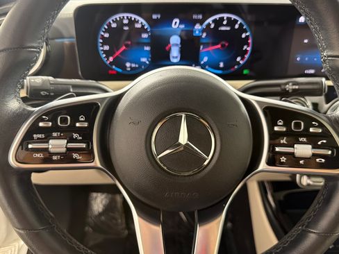 Used 2023 Mercedes-Benz CLA 250 image 21