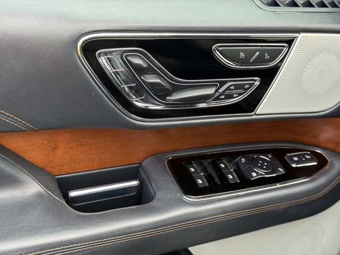 Used 2022 Lincoln Navigator L Black Label AWD/4WD image 22