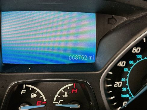 Used 2016 Ford Escape Titanium w/ Equipment Group 301A FWD image 19