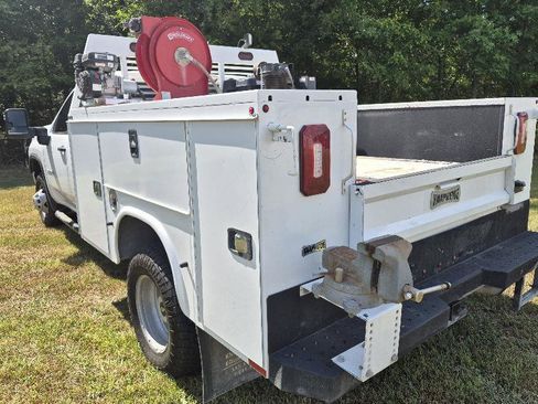 Used 2021 Chevrolet Silverado 3500 W/T w/ WT Convenience Package AWD/4WD image 9
