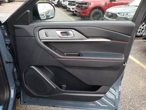 New 2026 Ford Explorer ST-Line w/ ST-Line Street Pack image 19