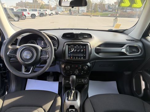 Used 2022 Jeep Renegade Latitude image 14