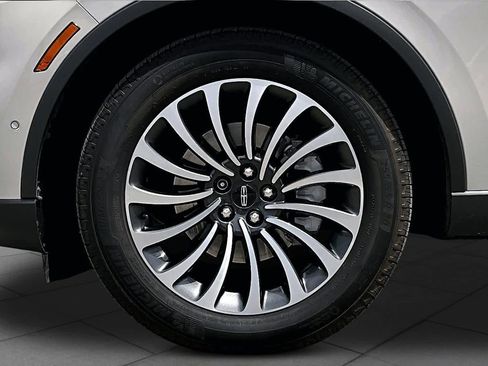 Used 2022 Lincoln Aviator Reserve w/ Elements Package Plus RWD image 10