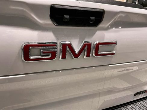 Used 2024 GMC Sierra 1500 AT4 w/ Technology Package image 30