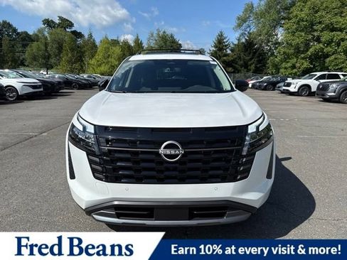 New 2026 Nissan Pathfinder SL w/ SL Premium Package AWD/4WD image 2