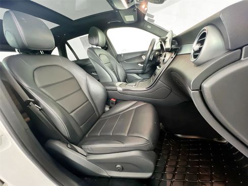 Certified 2022 Mercedes-Benz GLC 300 4MATIC image 24