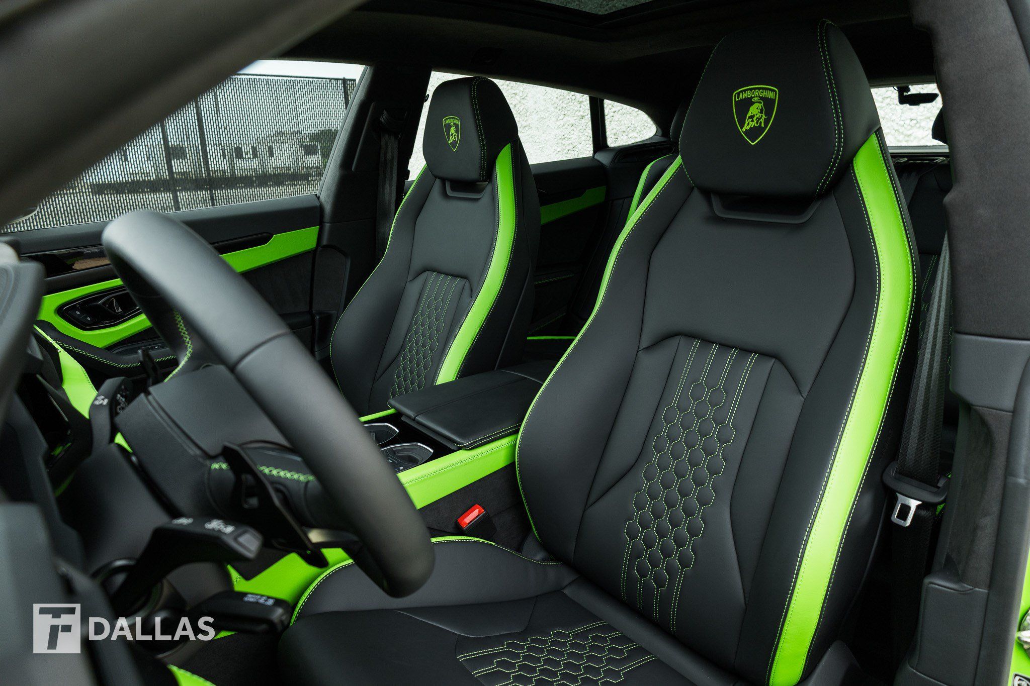 Used 2025 Lamborghini Urus S AWD/4WD image 23