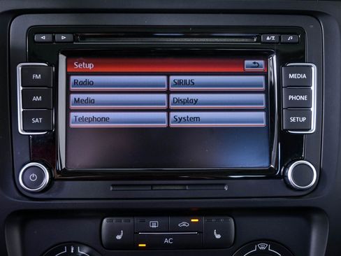 Used 2012 Volkswagen Jetta SE FWD image 12