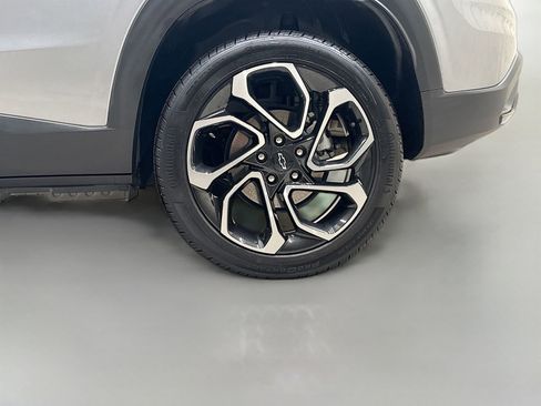 Used 2025 Chevrolet Trax RS w/ Driver Confidence Package image 33