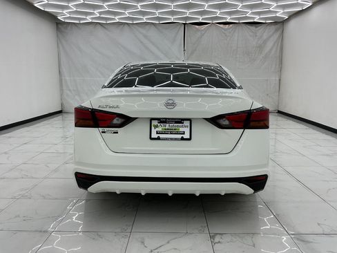 Used 2019 Nissan Altima 2.5 S FWD image 10