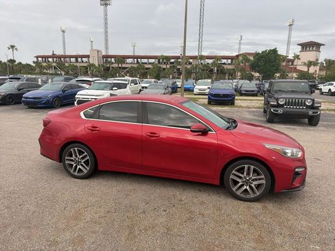 Used 2019 Kia Forte EX image 3