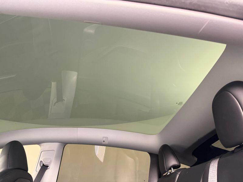 Used 2025 Tesla Model Y Long Range AWD/4WD image 33