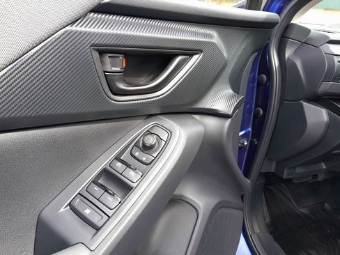 Used 2024 Subaru Crosstrek 2.0i Premium image 10