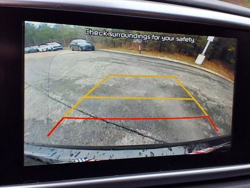 Used 2020 Kia Sportage S image 18