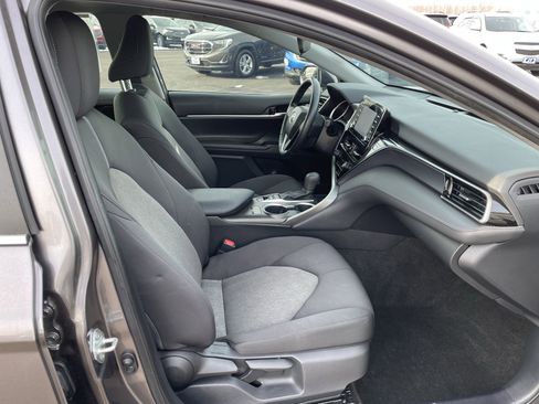 Used 2022 Toyota Camry LE image 35