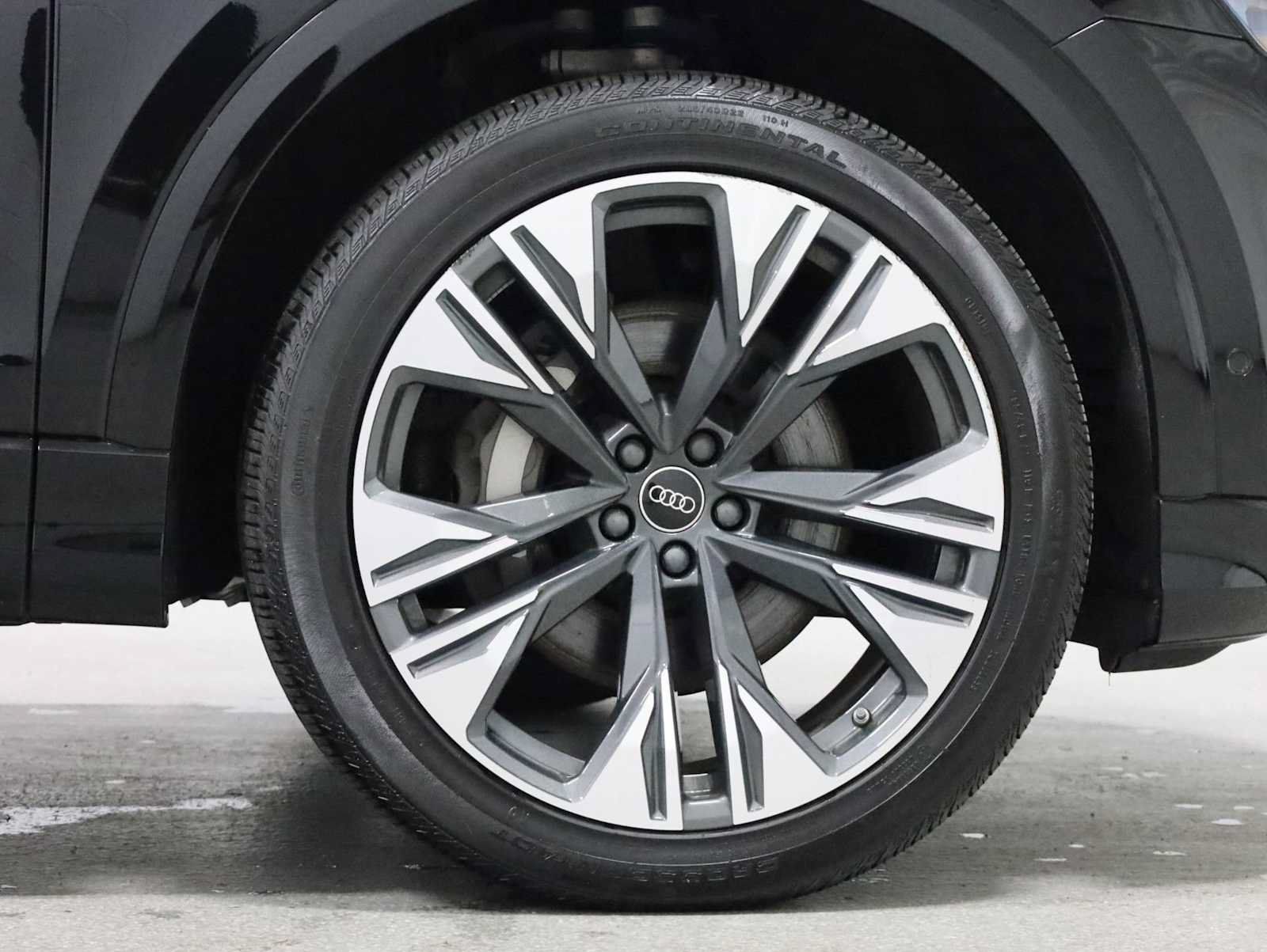 Used 2024 Audi Q8 Premium Plus AWD/4WD image 12