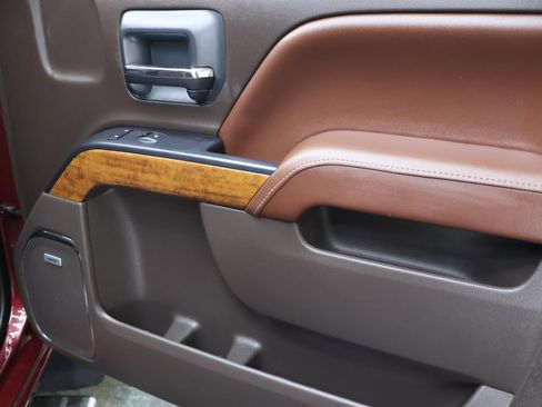 Used 2015 Chevrolet Silverado 1500 High Country w/ High Country Premium Package image 12