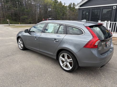 Used 2016 Volvo V60 T5 Premier w/ Technology Package AWD/4WD image 6
