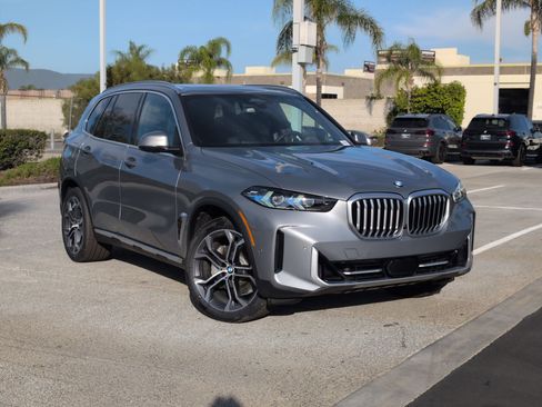New 2026 BMW X5 sDrive40i w/ Climate Comfort Package image 2