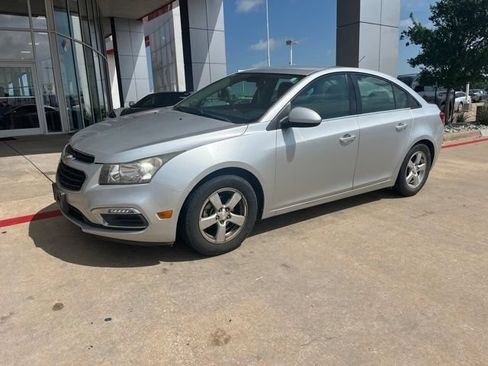 Used 2016 Chevrolet Cruze LT FWD image 1