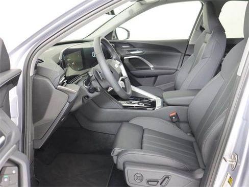 New 2025 Audi Q5 Prestige image 12