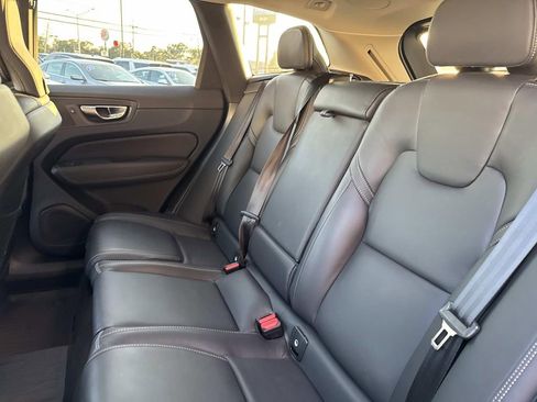 Used 2023 Volvo XC60 B5 Ultimate w/ Protection Package Premier image 16