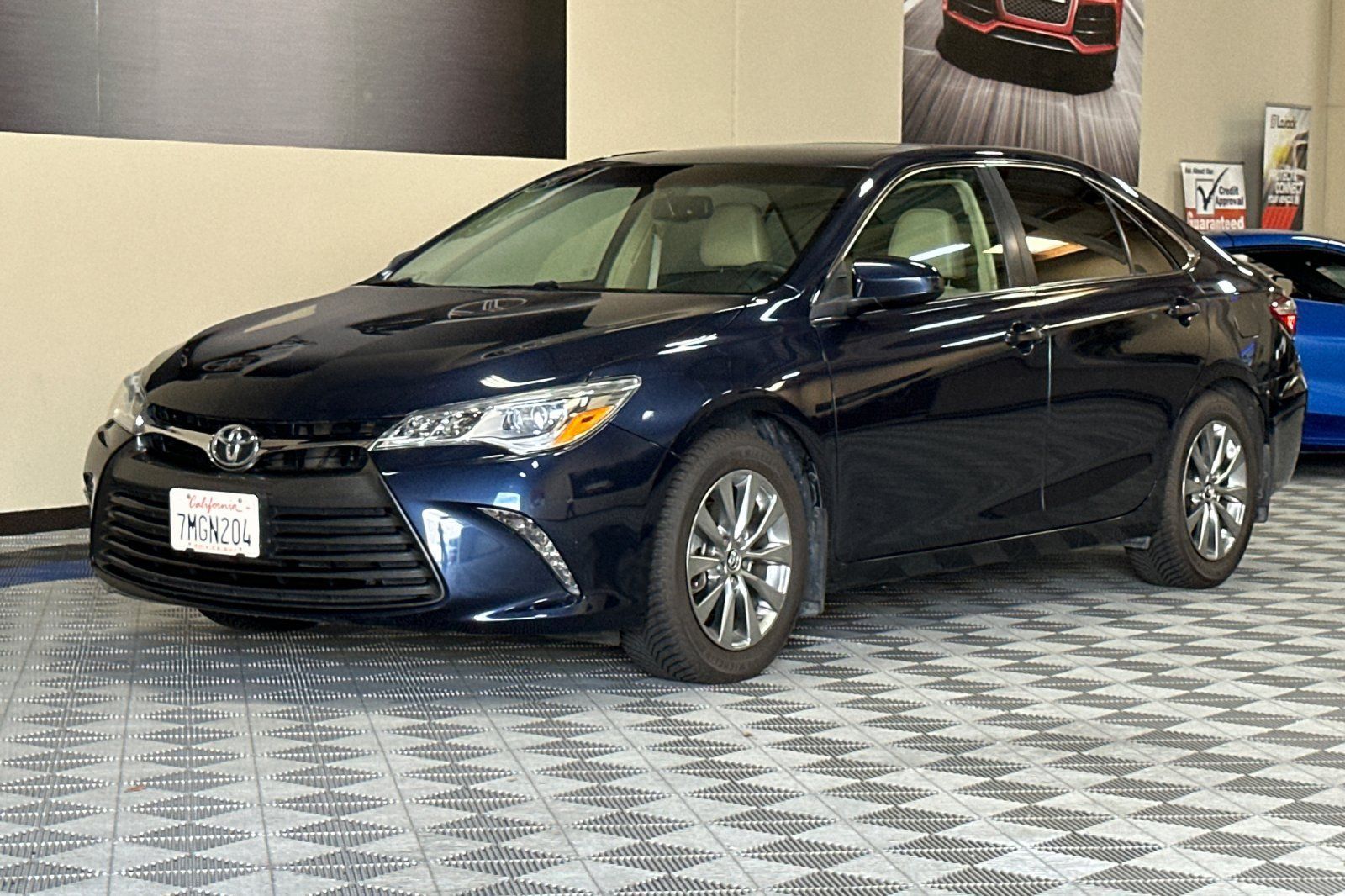Used 2015 Toyota Camry XLE FWD image 8