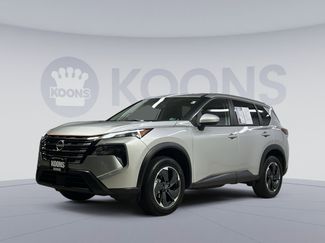 Used 2024 Nissan Rogue SV image 1