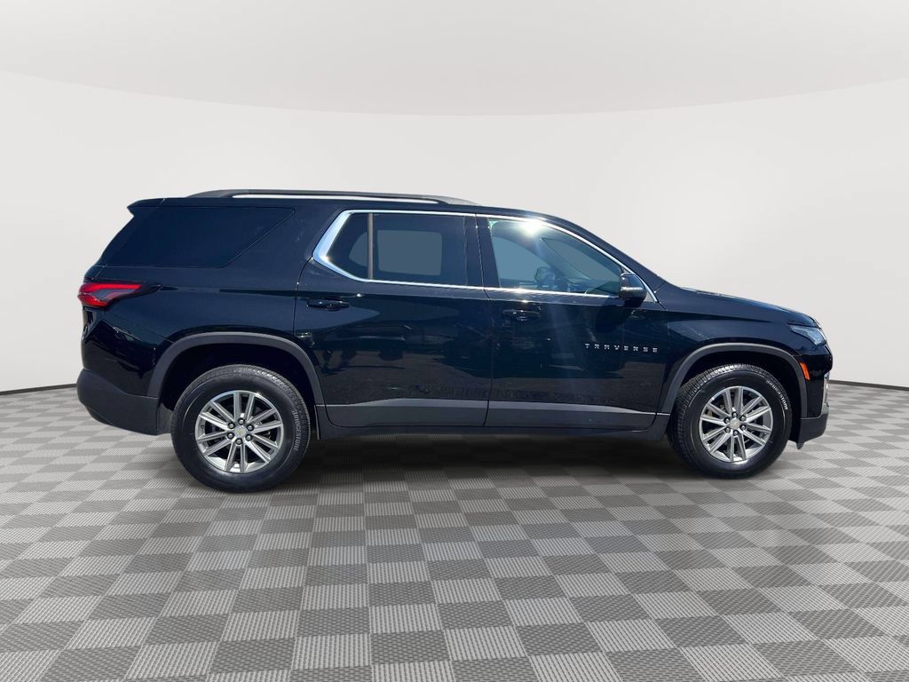 Used 2023 Chevrolet Traverse LT AWD/4WD image 4