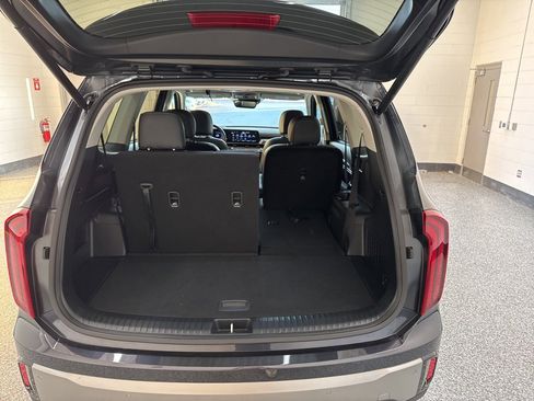 Used 2025 Kia Telluride S image 25