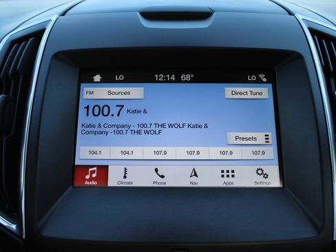 Used 2019 Ford Edge Titanium w/ Equipment Group 301A image 32