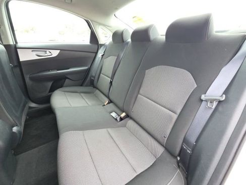 Used 2024 Kia Forte LXS image 6