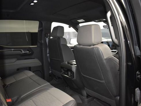 Used 2025 Chevrolet Silverado 1500 ZR2 w/ Technology Package image 12