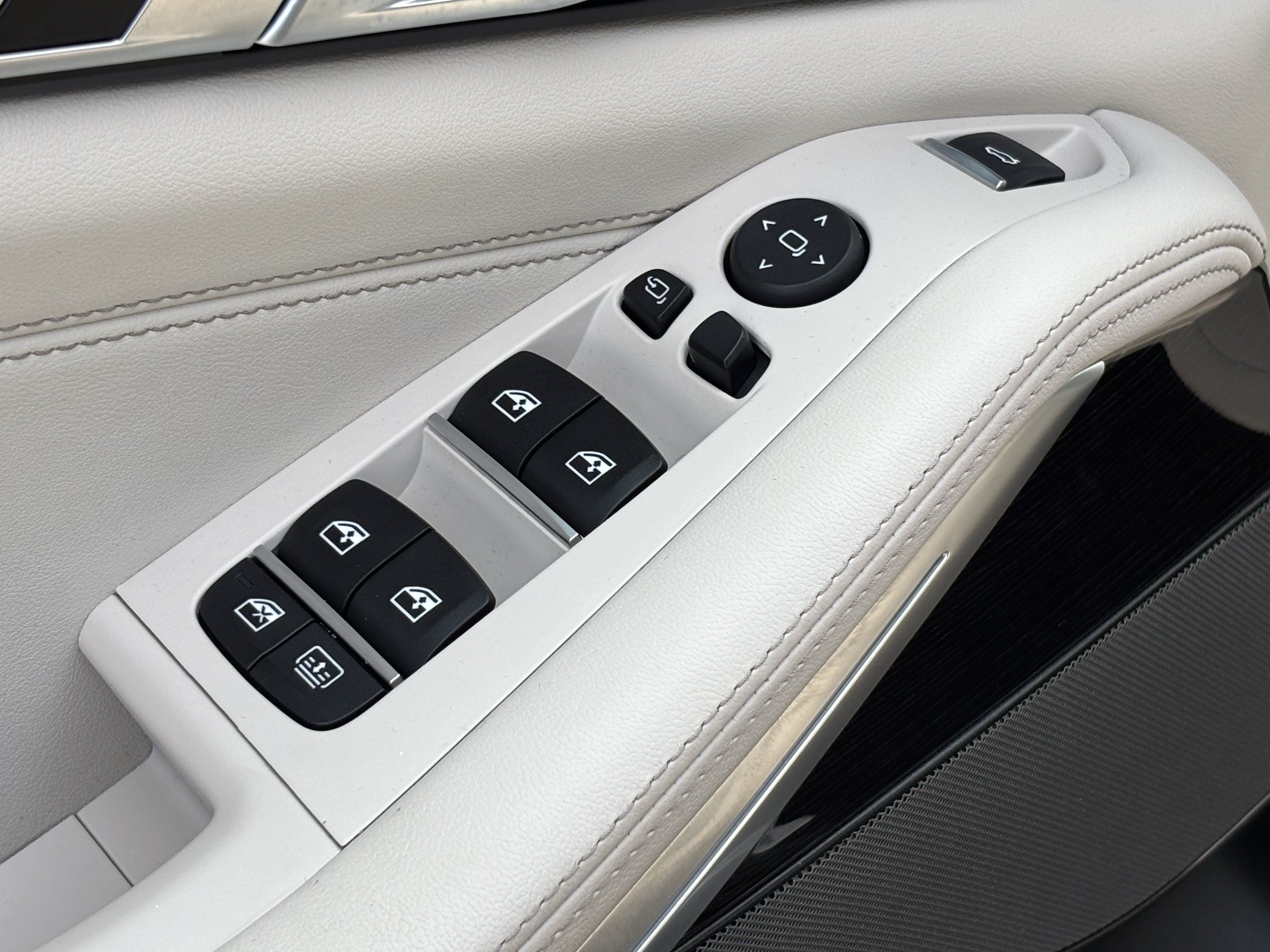 Certified 2026 BMW X7 xDrive40i AWD/4WD image 15