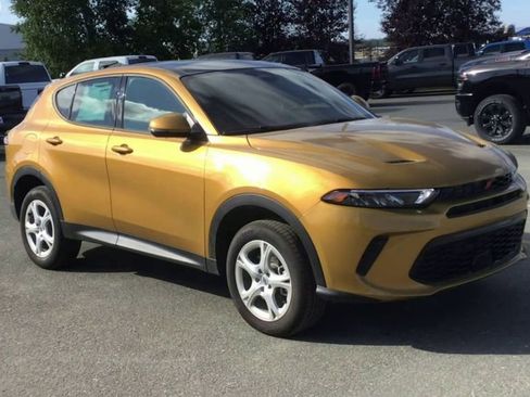 New 2024 Dodge Hornet GT image 2