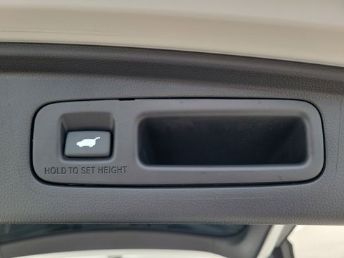 Used 2024 Honda CR-V EX-L image 11