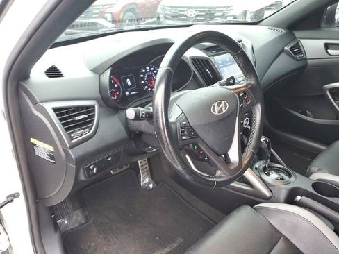 Used 2016 Hyundai Veloster Turbo image 15