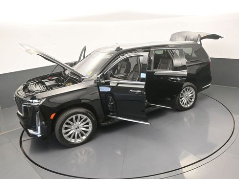 Used 2023 Cadillac Escalade Premium Luxury image 70