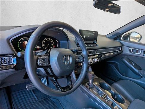 Used 2025 Honda Civic Sport image 9