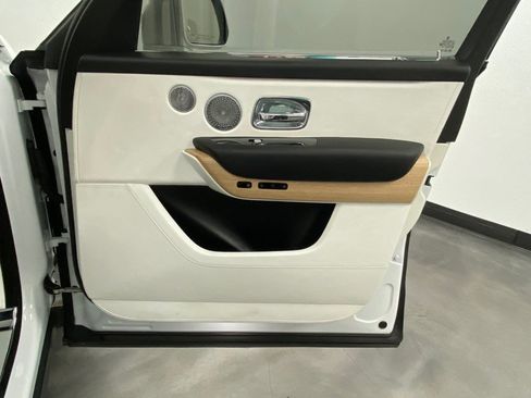 Used 2019 Rolls-Royce Cullinan AWD/4WD image 49