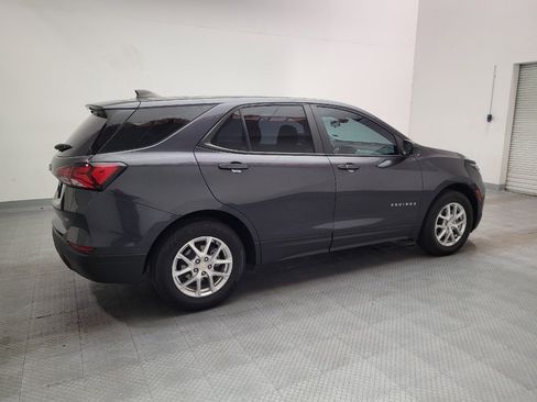 Used 2022 Chevrolet Equinox LS AWD/4WD image 10