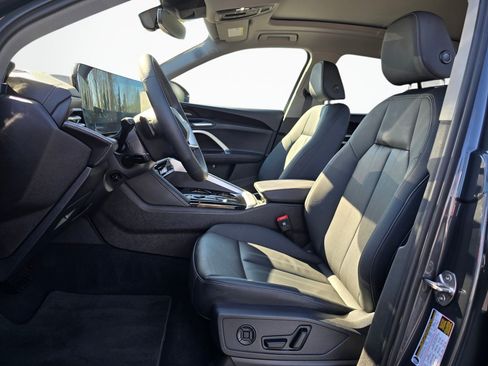 Certified 2025 Audi Q5 Premium Plus w/ Premium Plus AWD/4WD image 12